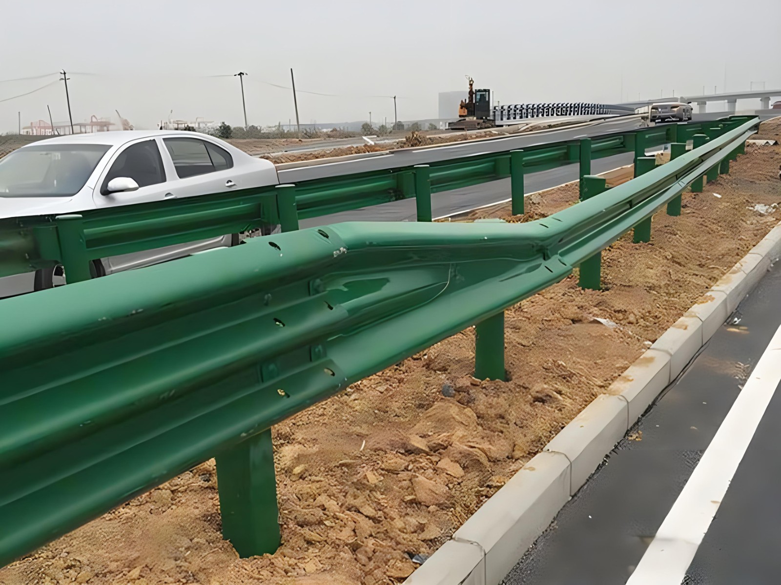 六安高速波形护栏板日常维护方案确保道路安全新举措