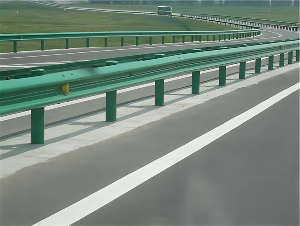 六安高速护栏板守护安全广泛应用于多个行业