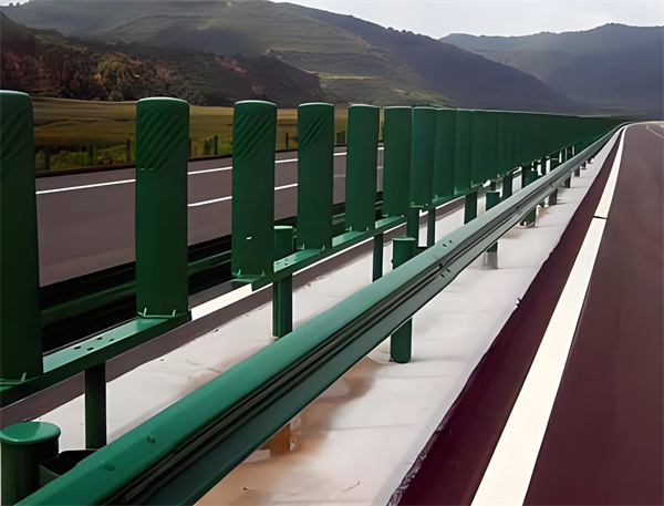六安三波护栏板在高速公路的应用